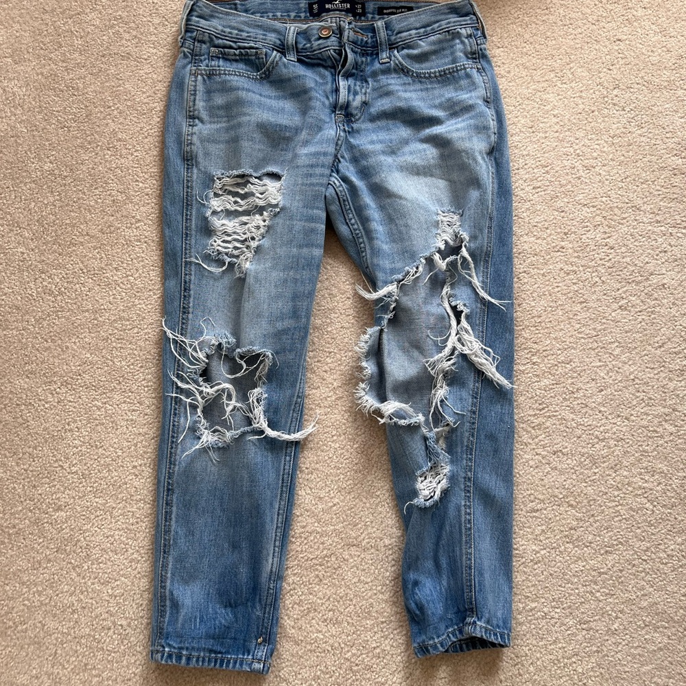 Hollister low rise boyfriend cropped ripped jeans